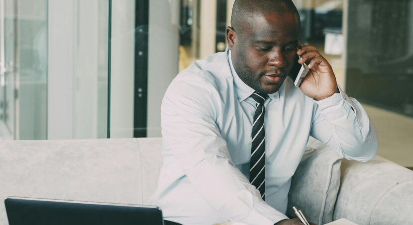 financial expert doing business advisory